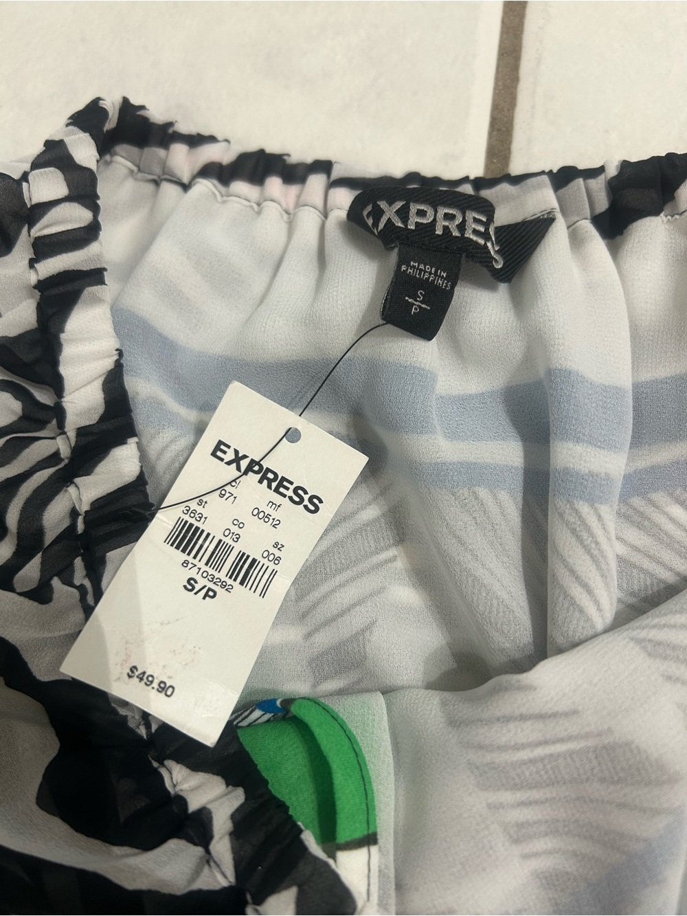 Express Multicolor Zebra Pattern Blouse - Picture 7 of 8